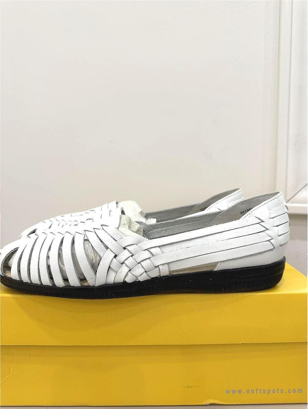 Softspots Trinidad White Women's Leather Flats Size 10
